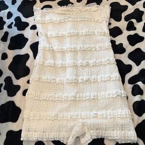 SHEIN Cream Strapless Lace Romper
